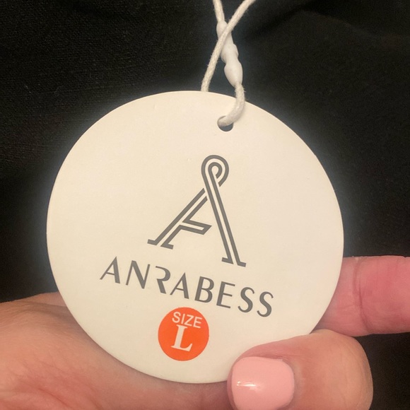 Anrabees black sleeveless top with flowy bottom tier size large button up back - Picture 3 of 6